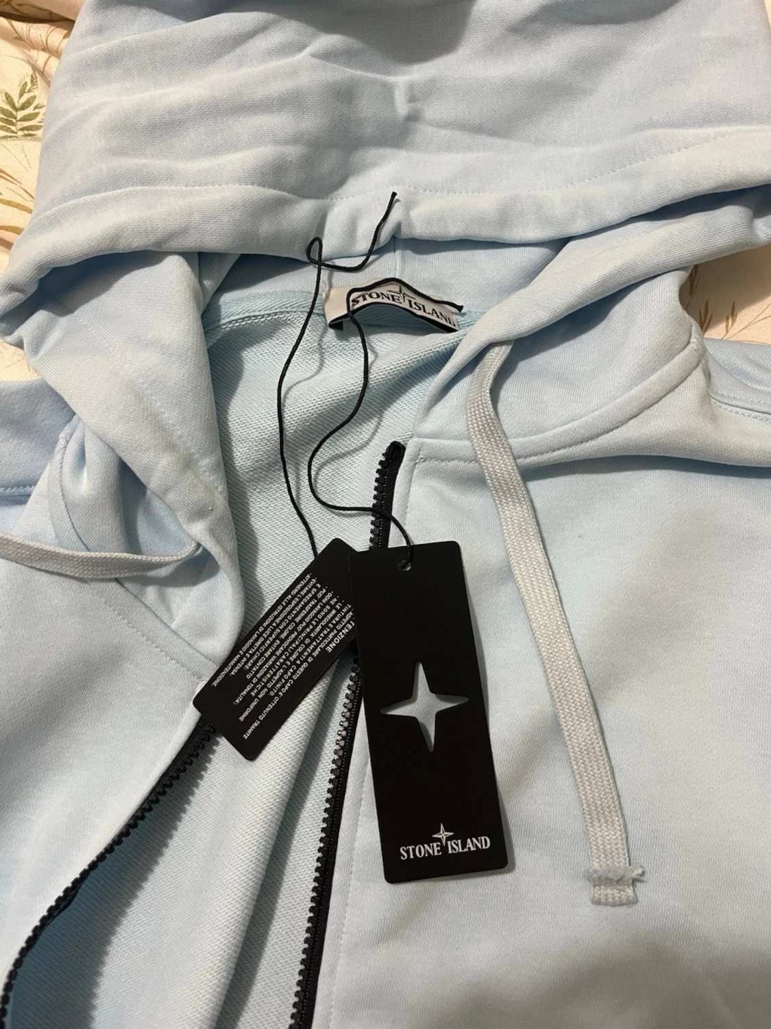 Ljusblå hoodie från Stone Island - 6