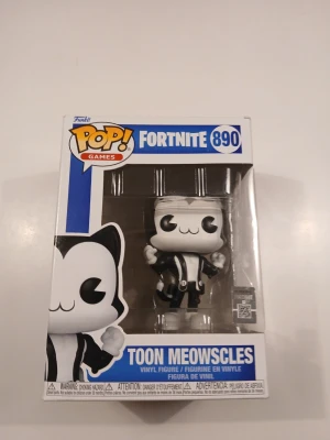 Funko Pop Fortnite Toon Meowscles - Säljer en svartvit Funko Pop-vinylfigur av Toon Meowscles från Fortnite, nummer 890. Figuren är detaljerad med tecknad stil och kommer i originalförpackning med fönster. Perfekt för samlare eller Fortnite-fans.
