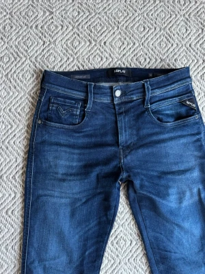 Replay Anbass jeans - Replay jeans - Modell: Anbass - Storlek: W30/L32 - skick: 9/10 - Nypris runt 2000kr 