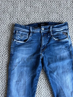 Replay Anbass jeans - Replay jeans - Modell: Anbass - Storlek: W30/L34 - skick: 9/10 - Nypris runt 2000kr 