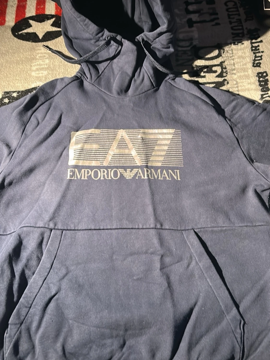 Mörkblå hoodie från Emporio Armani
