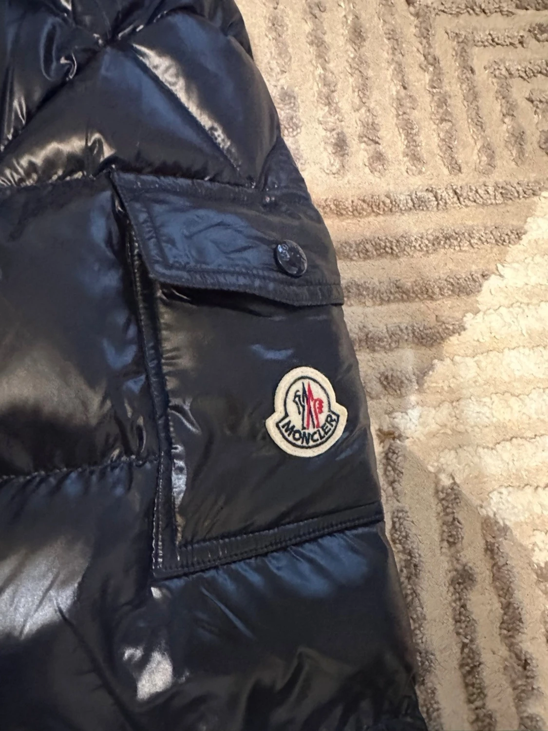 NFC fungerar Svart dunjacka med huva från Moncler - 2