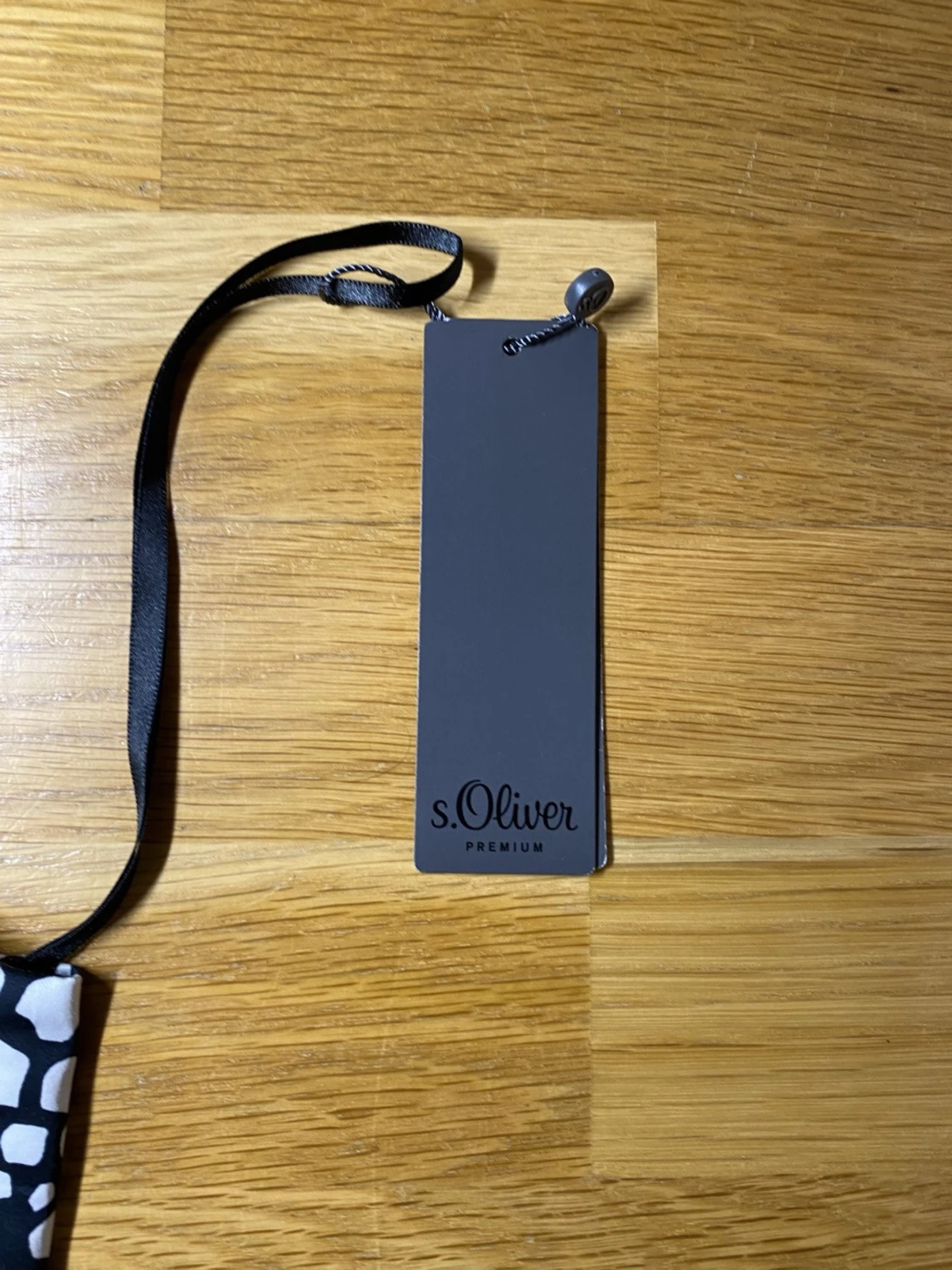 Svartvit mönstrad klänning s.Oliver - 3