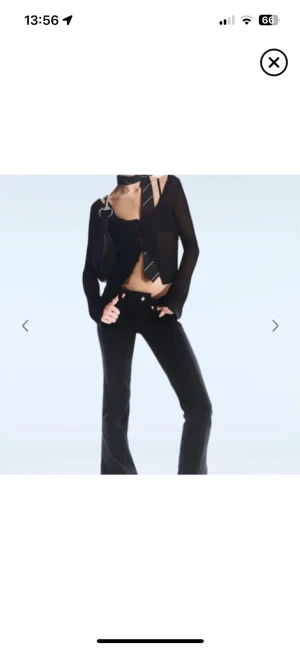 Low waist cheap monday - Jättelågmidjade jeans från cheap monday i storlek 26,32. Den rosa lappen på baksidan saknas skriv för bilder🩷 säljer vidare då de tyvärr var för små🥹