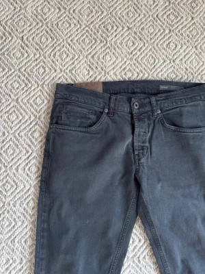 Dondup George Jeans - Dondup jeans - Modell: George - Storlek: W33 - skick: 9/10 - Nypris runt 3000kr   