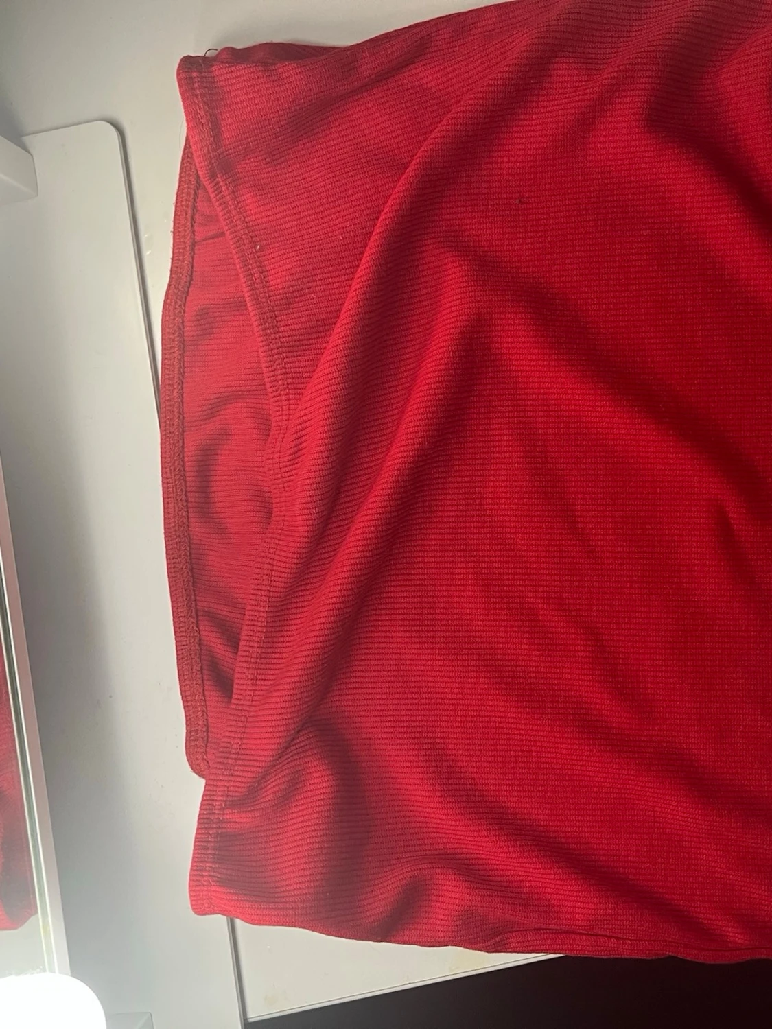 Röd ribbad kortkjol