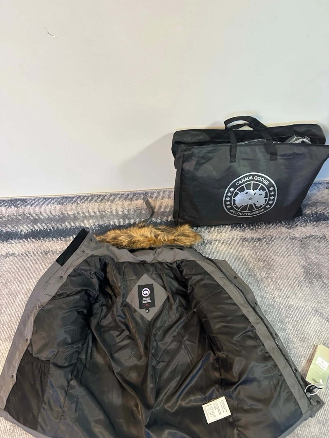 Grå Canada gosse jacka storlek S - 2