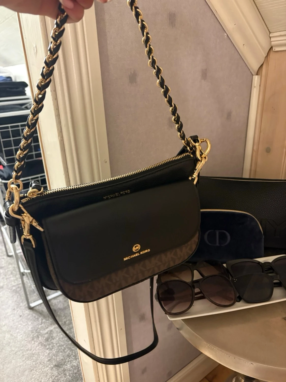 Svart axelväska från Michael Kors - 2