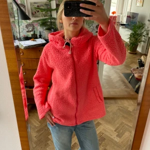  teddyjacka  - Söt rosa teddyjacka perfekt till våren, hösten eller skidsäsongen😁