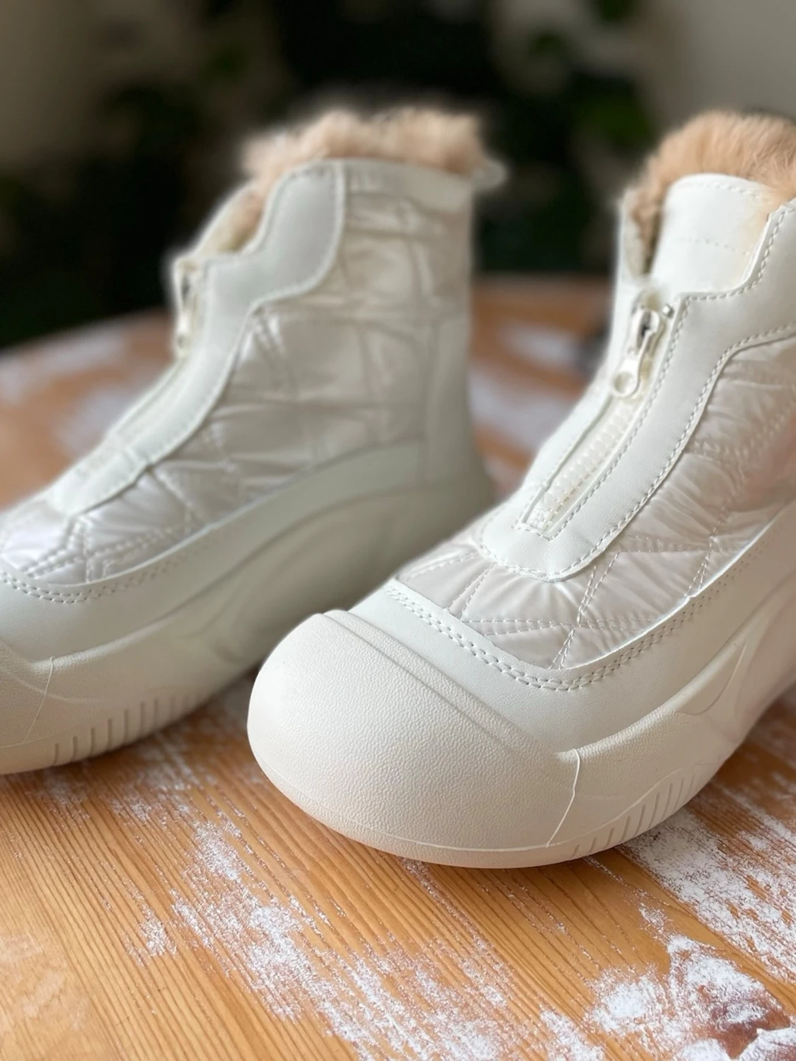 Vita moon boots med fuskpäls - 1