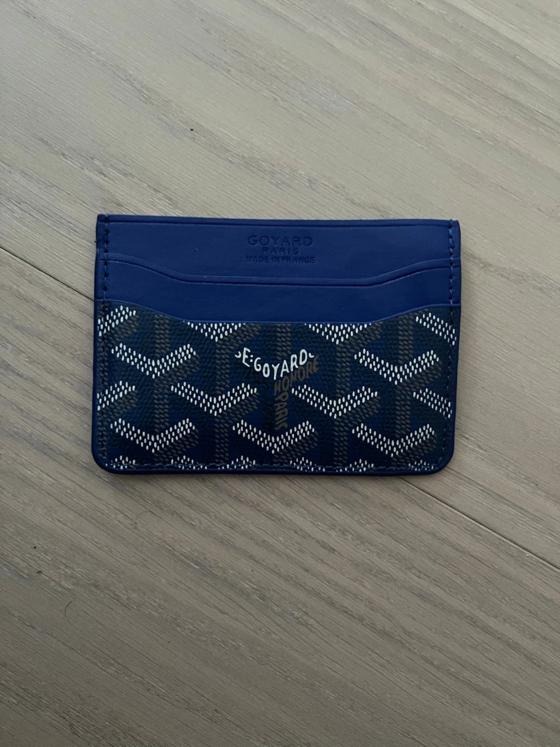 Blå plånbok i skinn