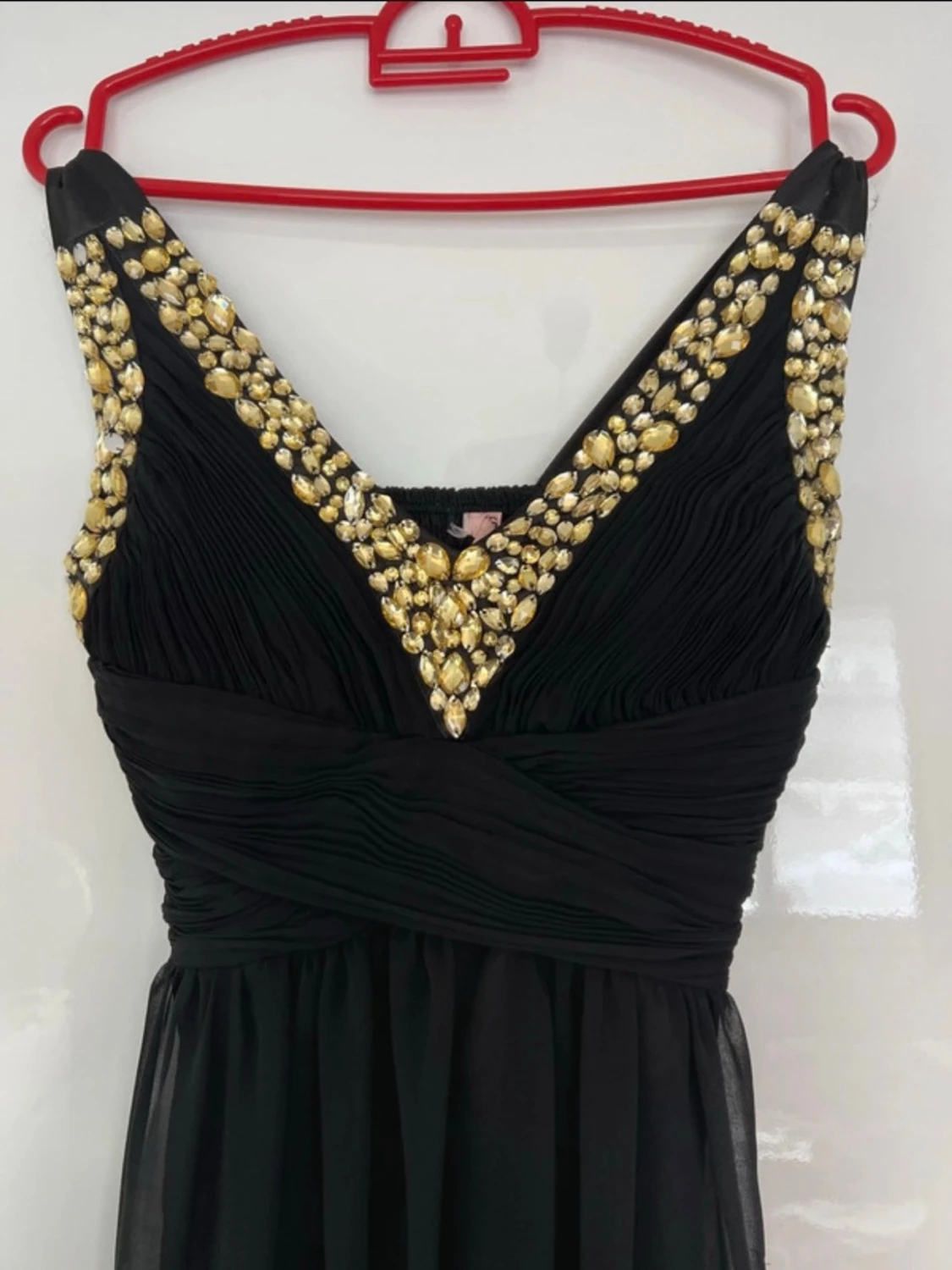 Svart långklänning med guldstenar - 1