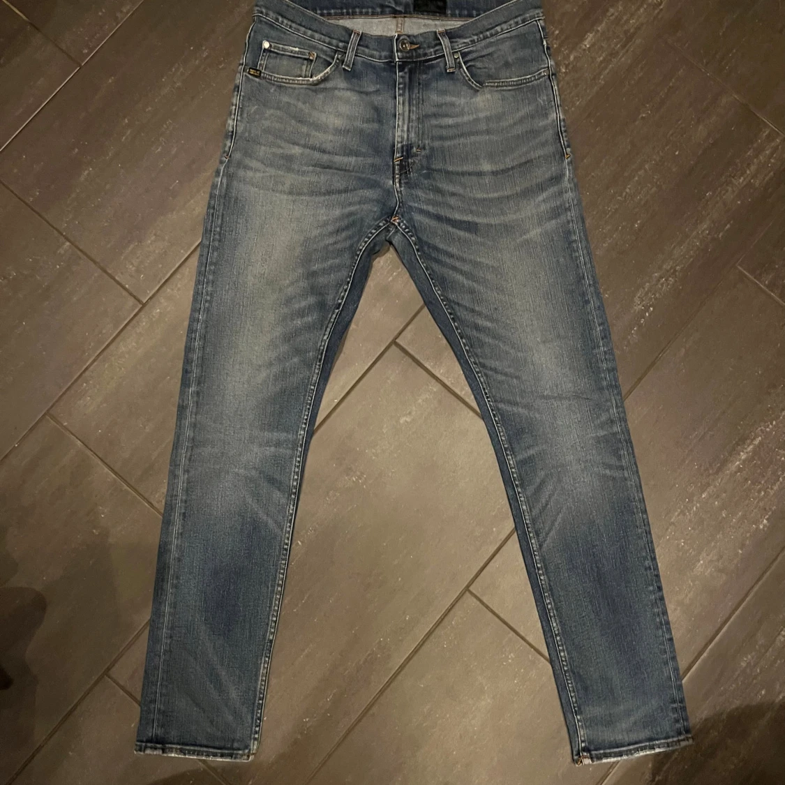 Blå tiger of Sweden jeans, storlek 33/34