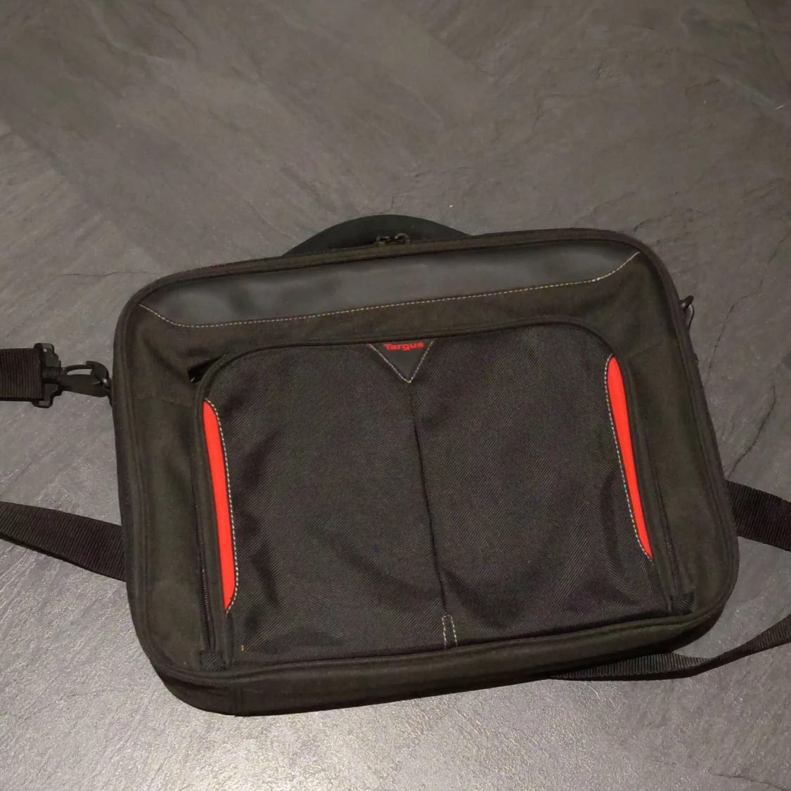 Svart datorväska från Targus