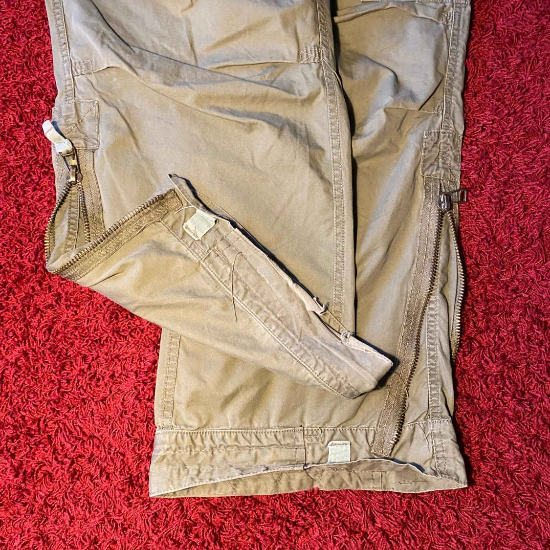 Abercrombie and Fitch baggy cargo byxor - 4