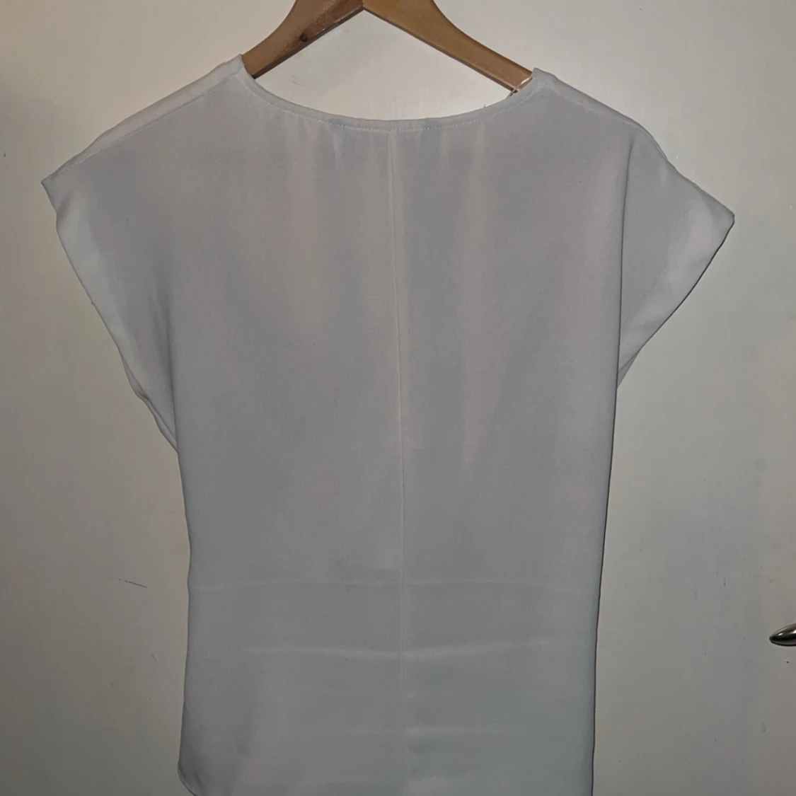 Vit omlottopp med knyt från Zara - 3