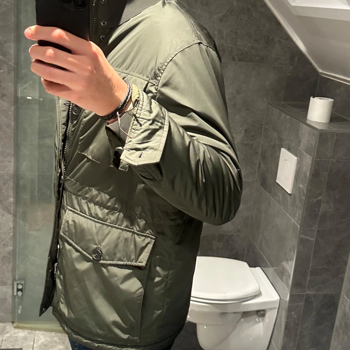 Olivgrön field jacket från J.Lindeberg  - 1