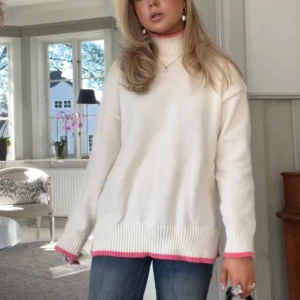 Meet me there tröja - . (Lånade bilder)🥰 skriv för fler, har storleken s/m och har aldrig använt då den inte passade mig som jag ville