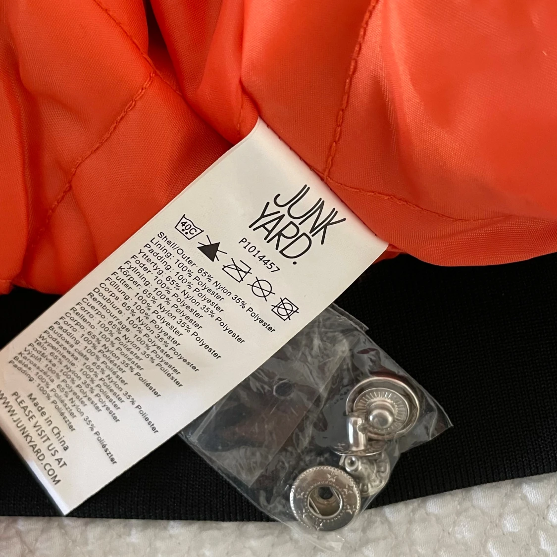 Svart bomberjacka från Junkyard  - 1