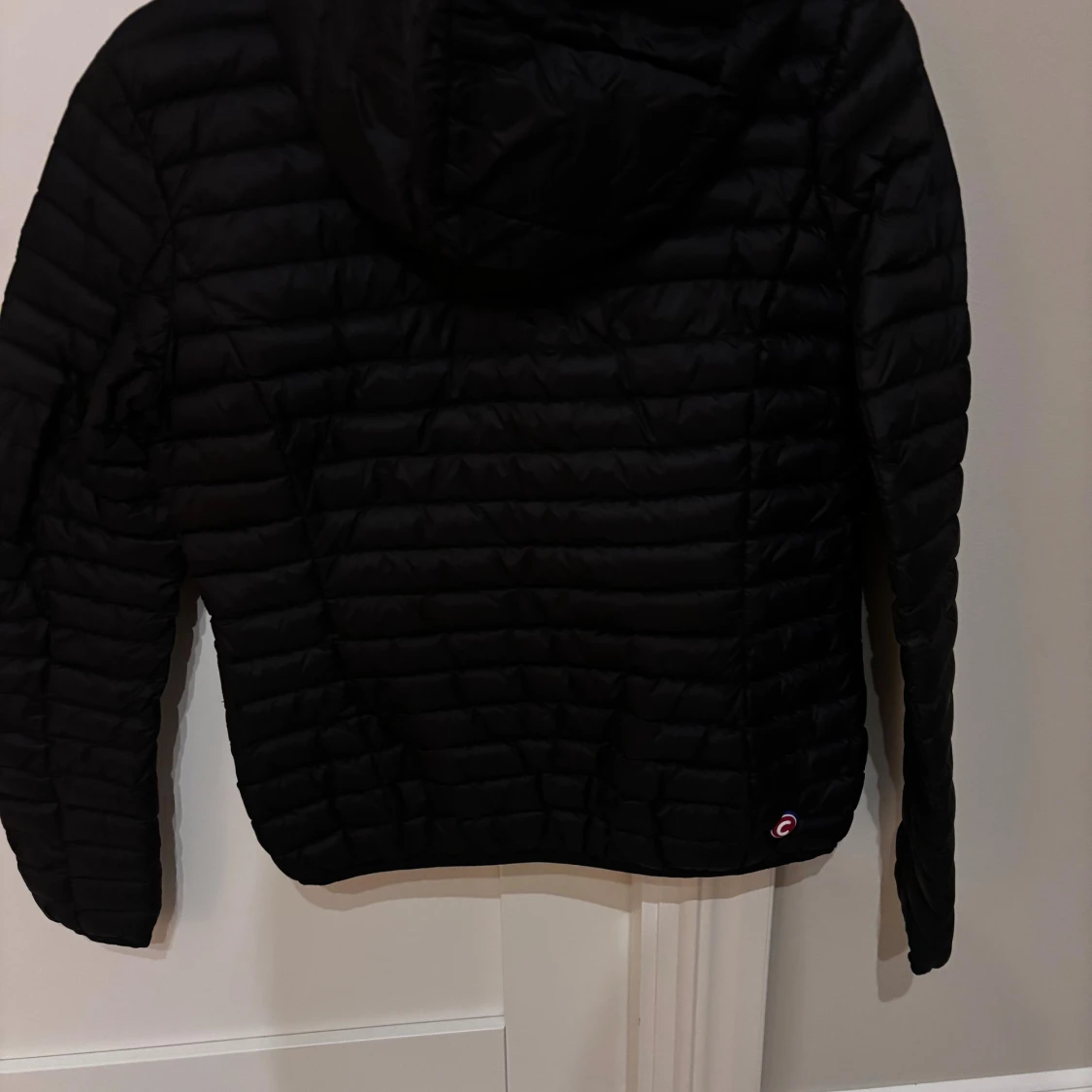 Svart pufferjacka från Colmar - 4