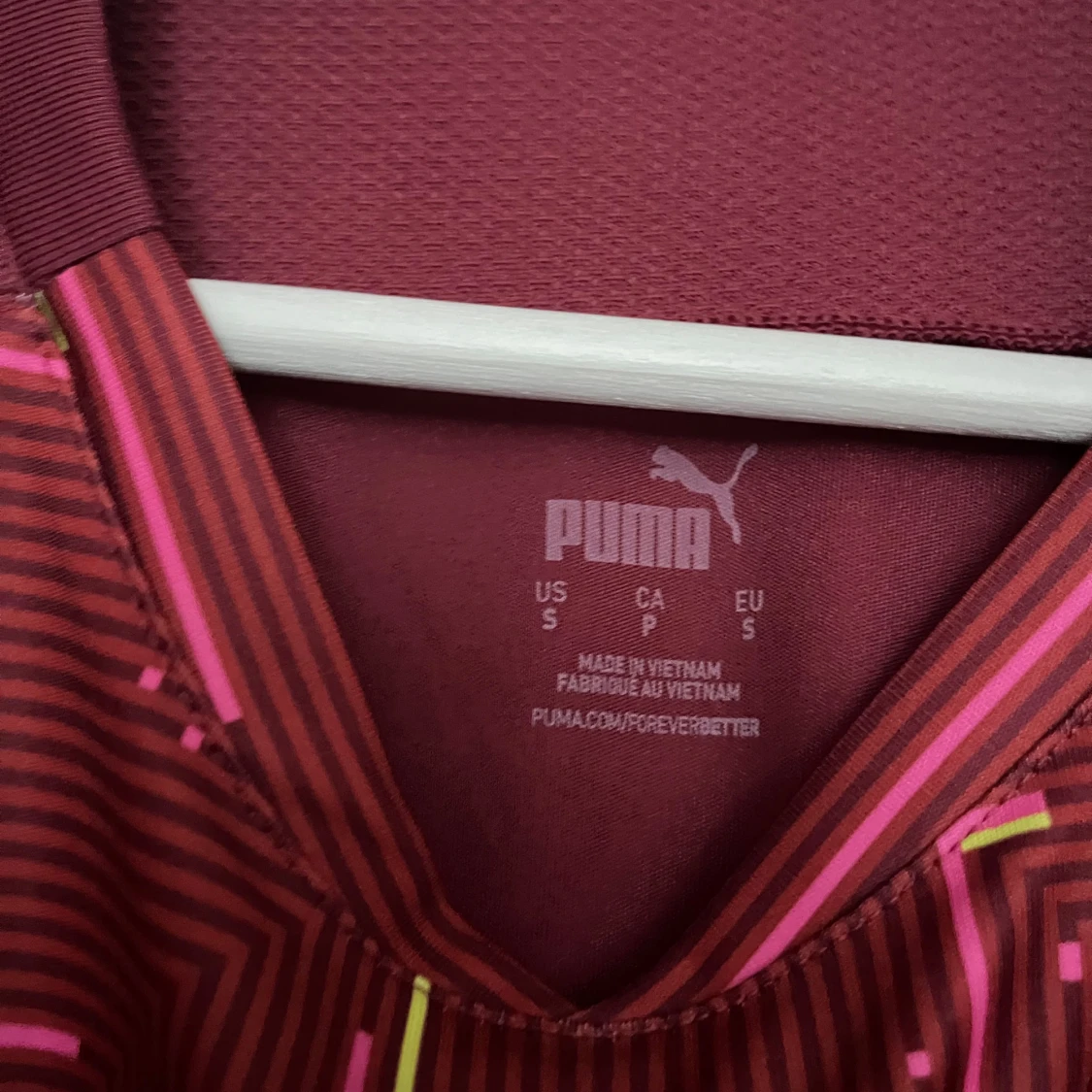 Vinröd fotbollströja från Puma S - 2