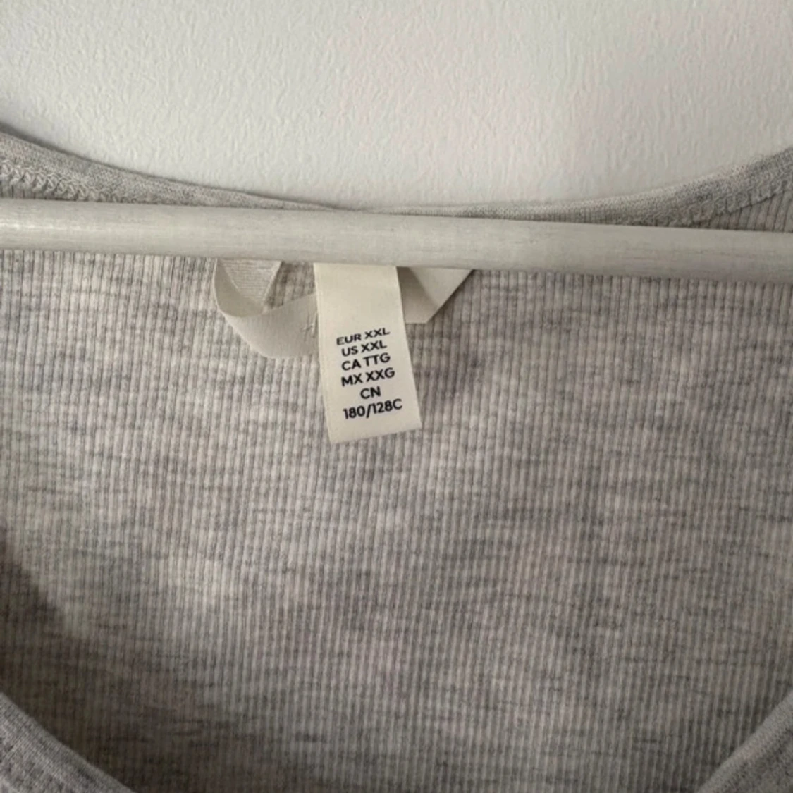 Grå ribbad linnetopp XXL - 1