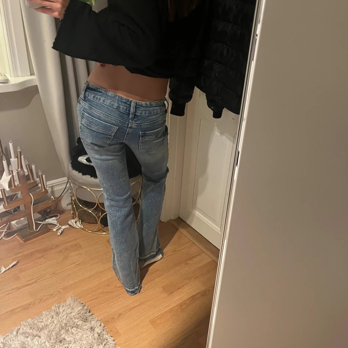 Lågmidjade bootcut jeans i ljusblå denim - 2