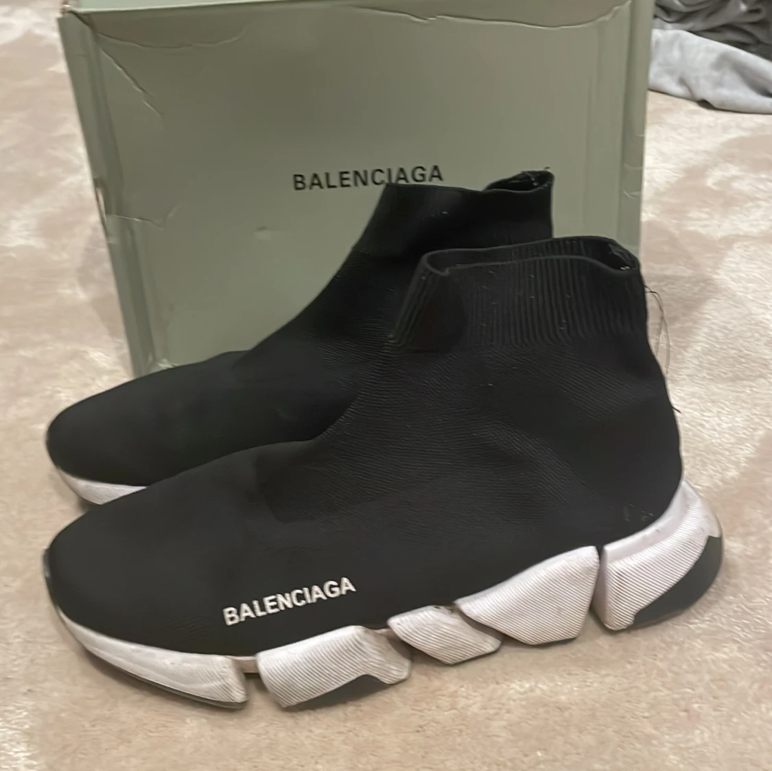 Balenciaga - 2