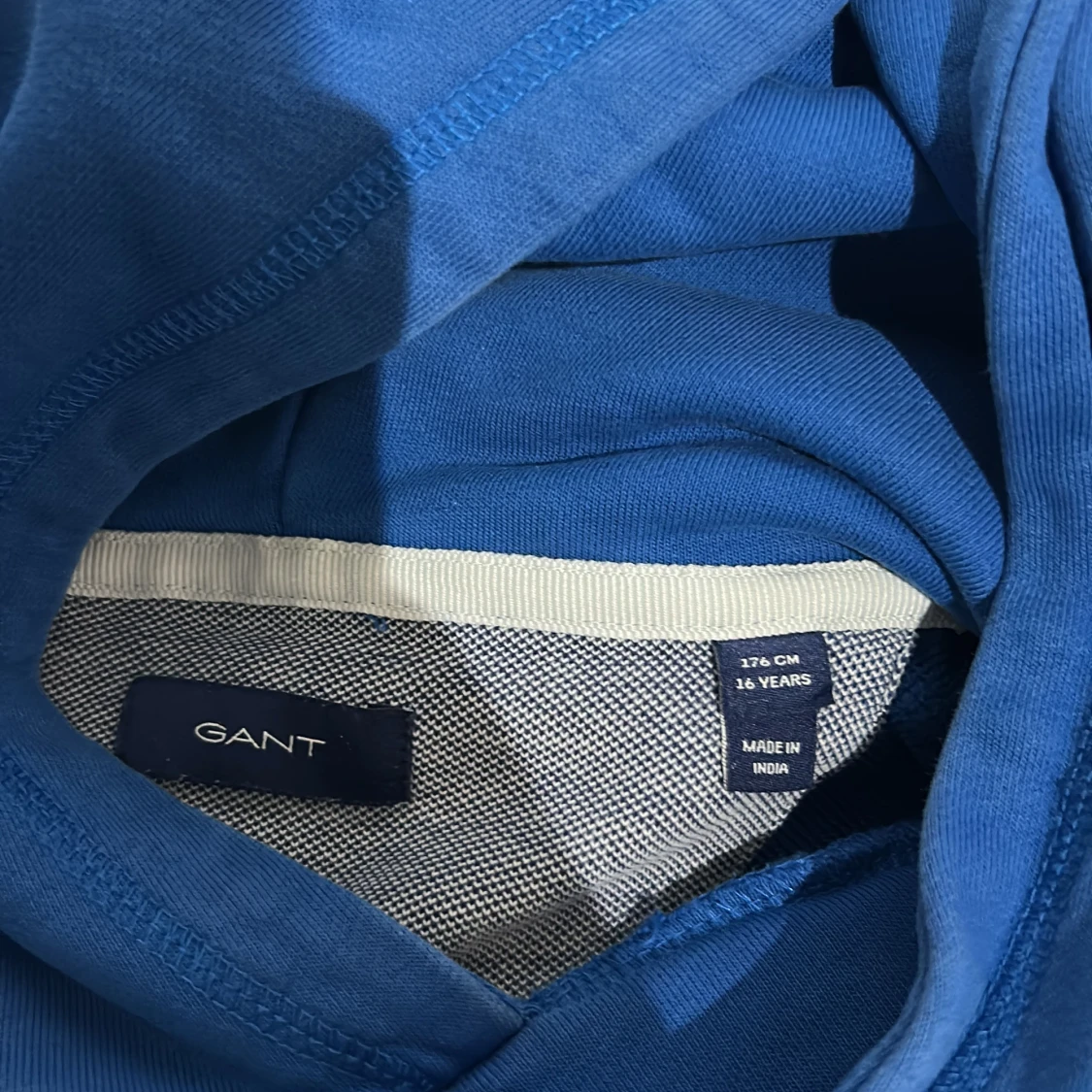 Blå hoodie från GANT med tryck - 2