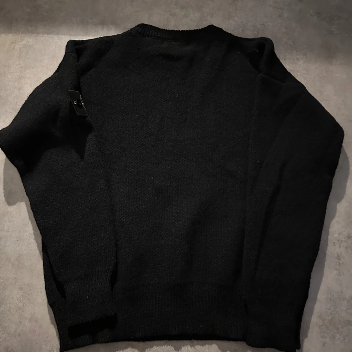 Svart stickad tröja från Stone Island - 2