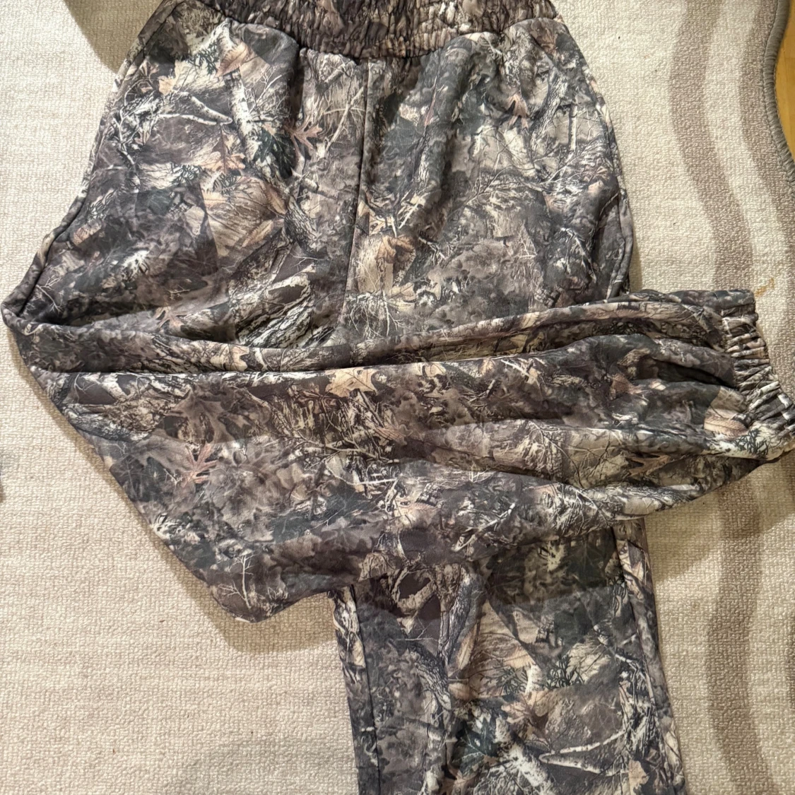 Camo mjukisbyxor från Collusion XS