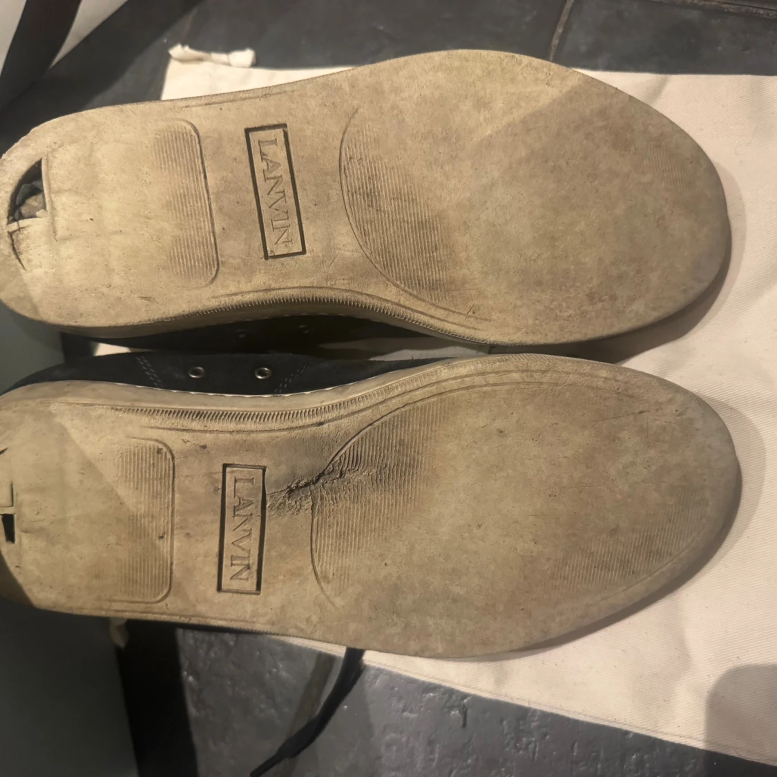 Svarta sneakers från Lanvin i skinn och mocka - 2