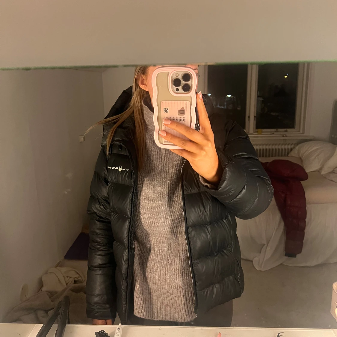 Svart pufferjacka från Save The Duck