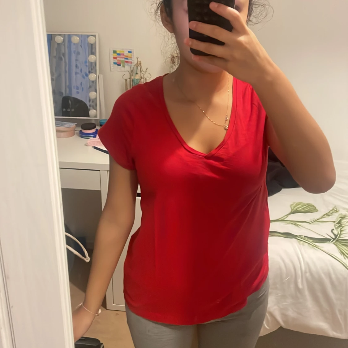 Röd v-ringad topp från KappAhl - 2