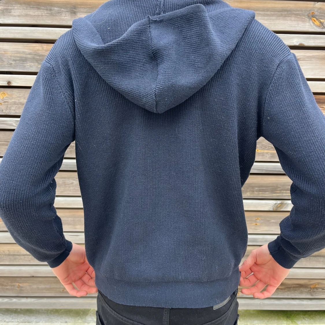  stickad hoodie med dragkedja - 1