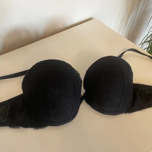 Super push up-bh i spets  - Storlek 80A 