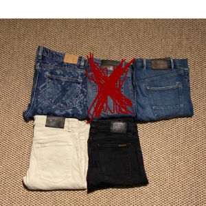 Märkes Jeans Mini Bulk - Säljer 4 par jeans i ett paket. Ett perfekt köp för nya resellers som inte vill starta för stort. Även ett smidigt och prisvärt jeans köp för privat personer. Paketet inehåller Nudie Jeans, Weekday, J. Lindberg & Massimo Dutti. Storlekar varierar. Alla jeans är i mycketbra skick. Priset blir billigare procentuellt desto fler man köper. Skriv privat till oss om frågor så svarar vi så snabbt det går! Priset går också absolut att diskutera och är inte hugget i sten! // By, Olsén, Closet.