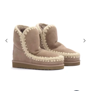 Mou skor - Snygga vinterskor som är i nyskick. De har aldrig använts utan bara testats inomhus. Perfekt för vintern💗💗