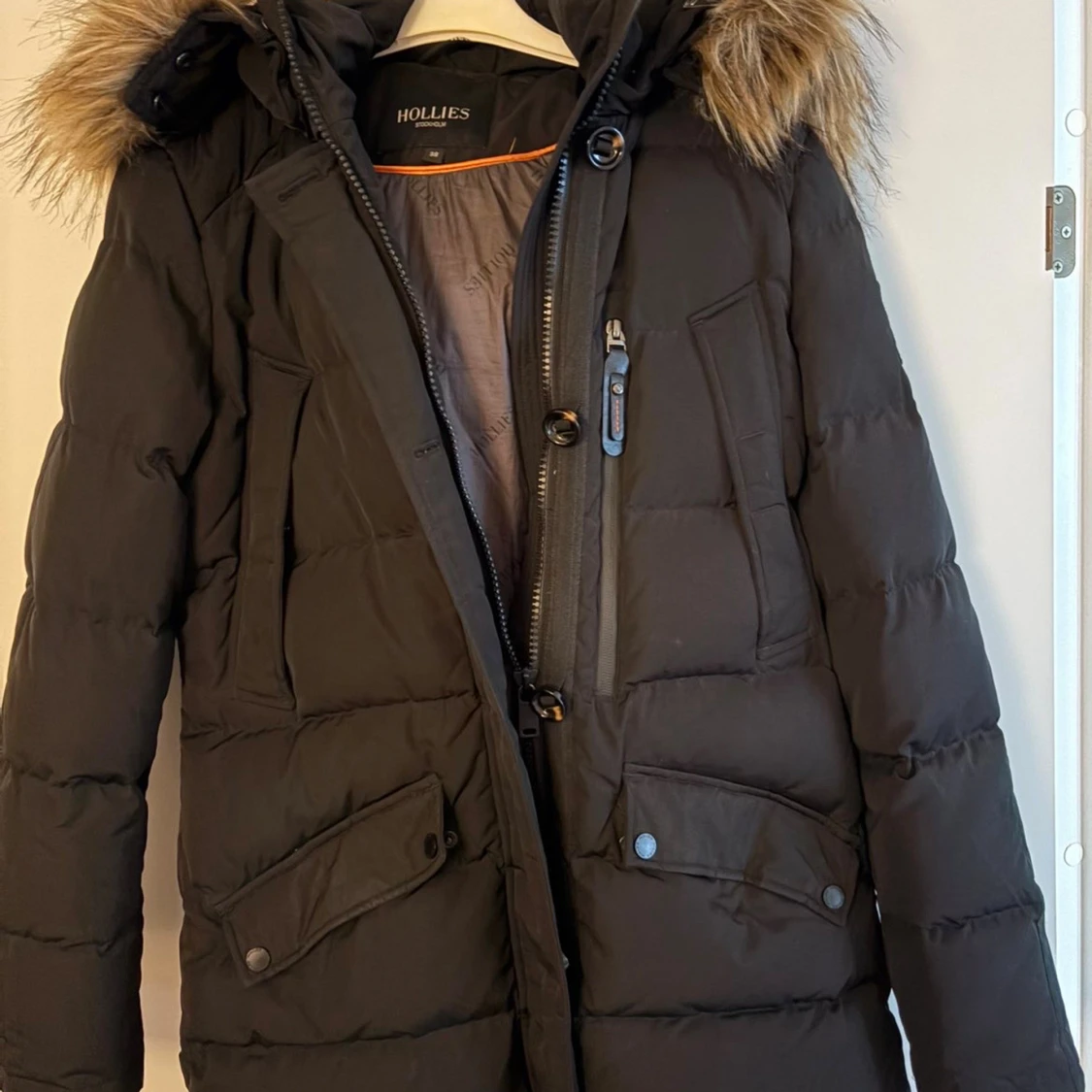 Svart lång dunjacka Hollies med päls ÄKTA