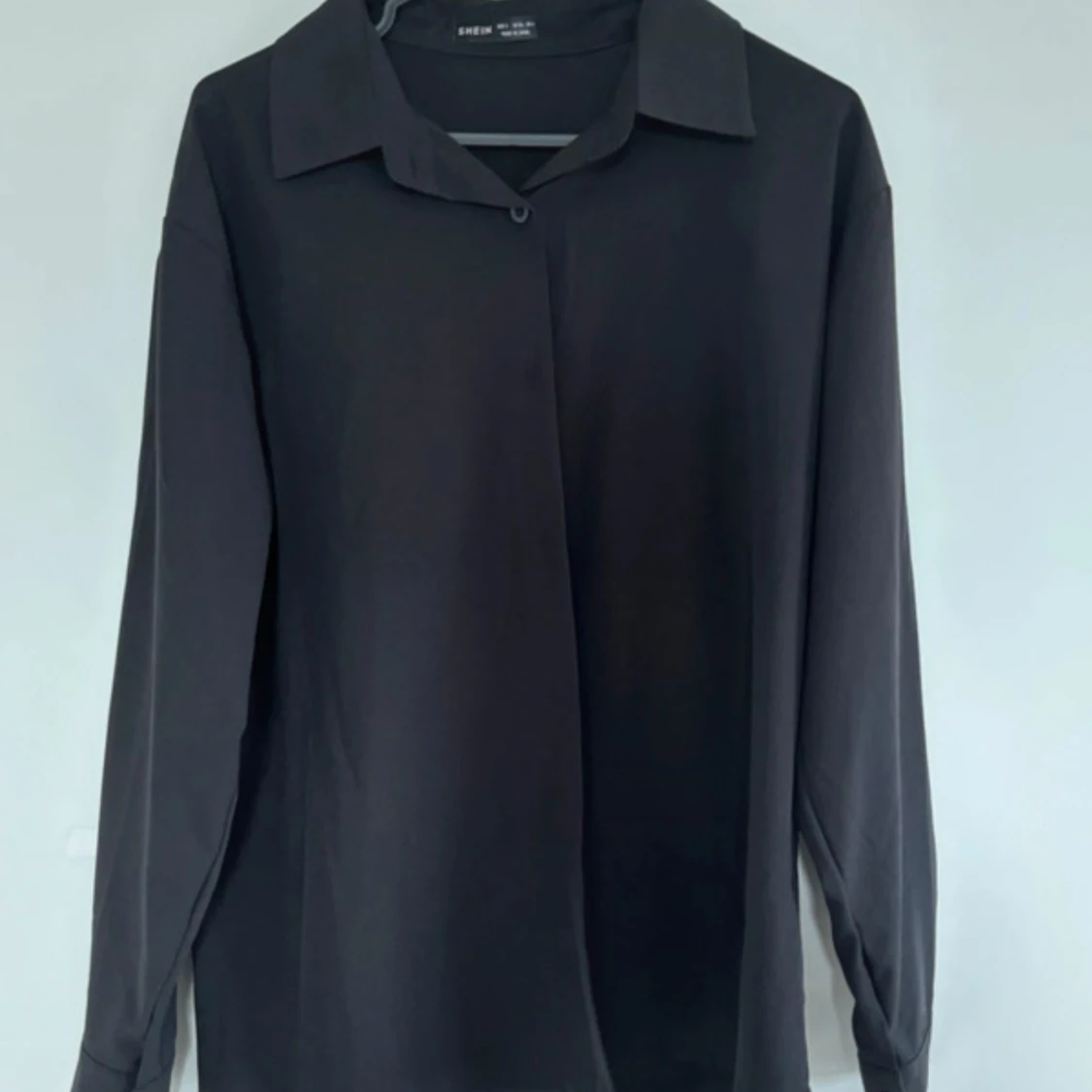 Svart långärmad skjorta från Shein