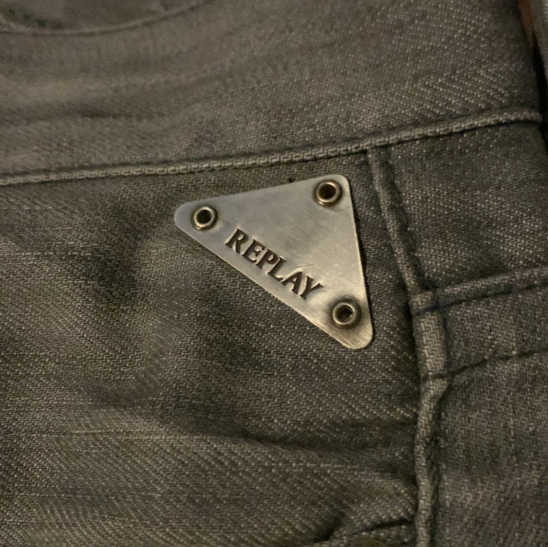 Grå jeans från Replay - 3
