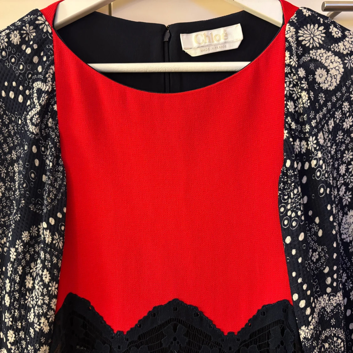 Chloé midilångklänning i viskos med spets och mönster - 1