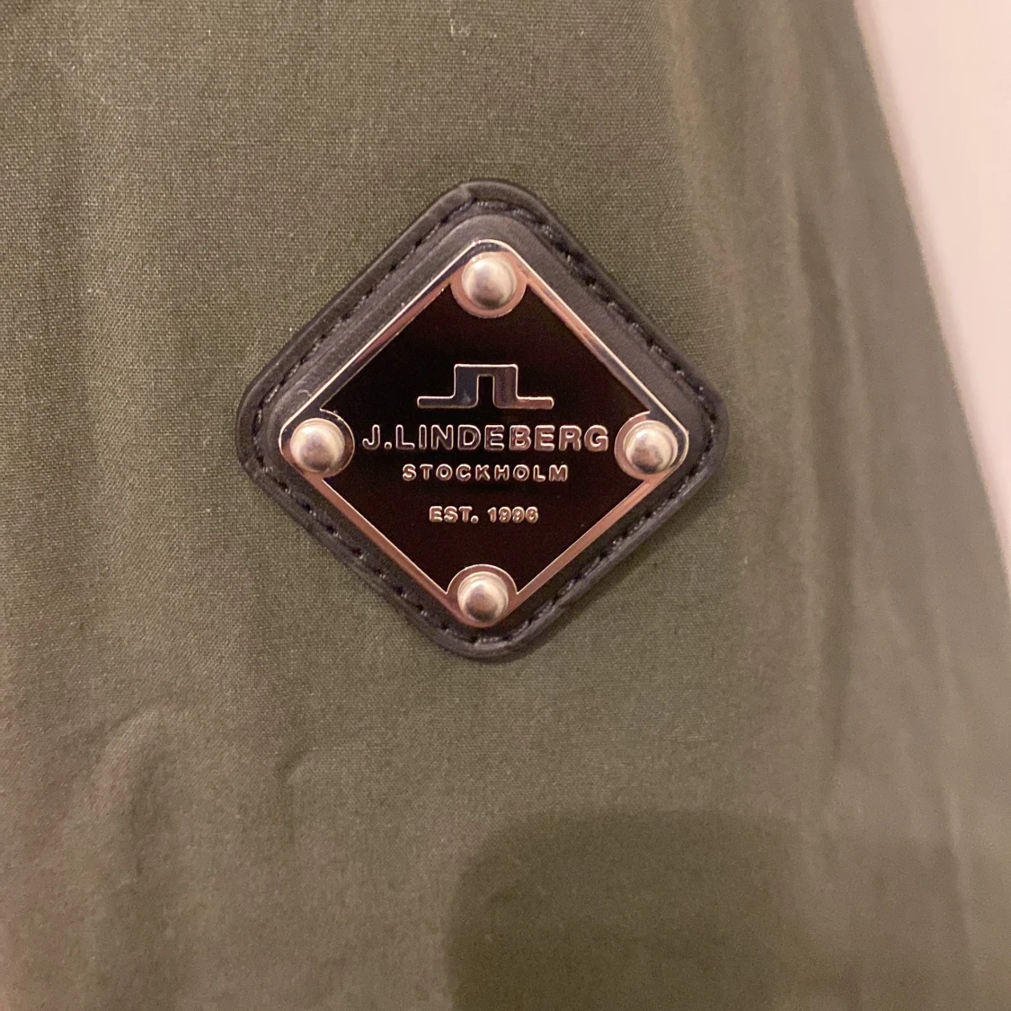 Grön parkajacka från J.Lindeberg - 2
