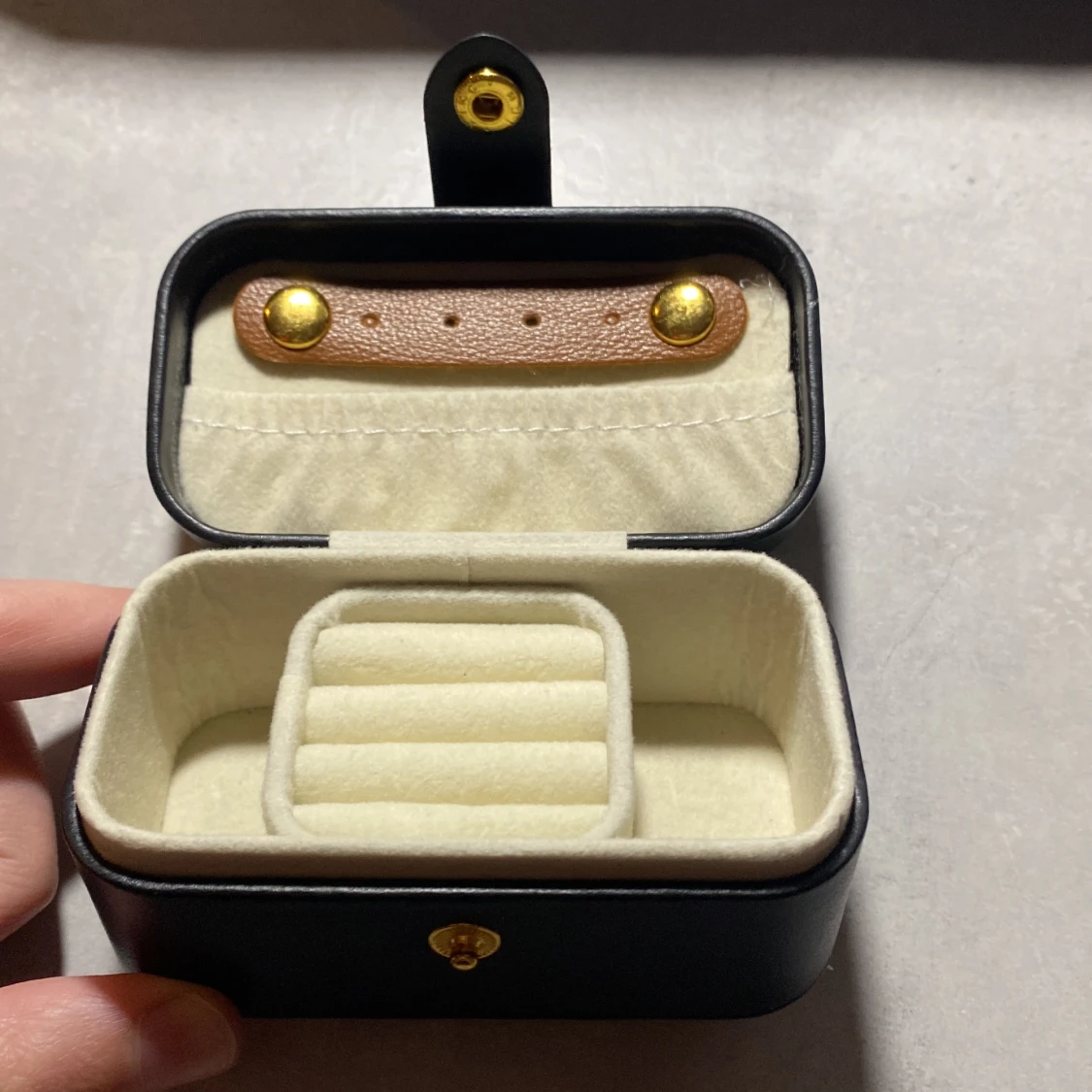 Bärbart smyckeskrin  - 1