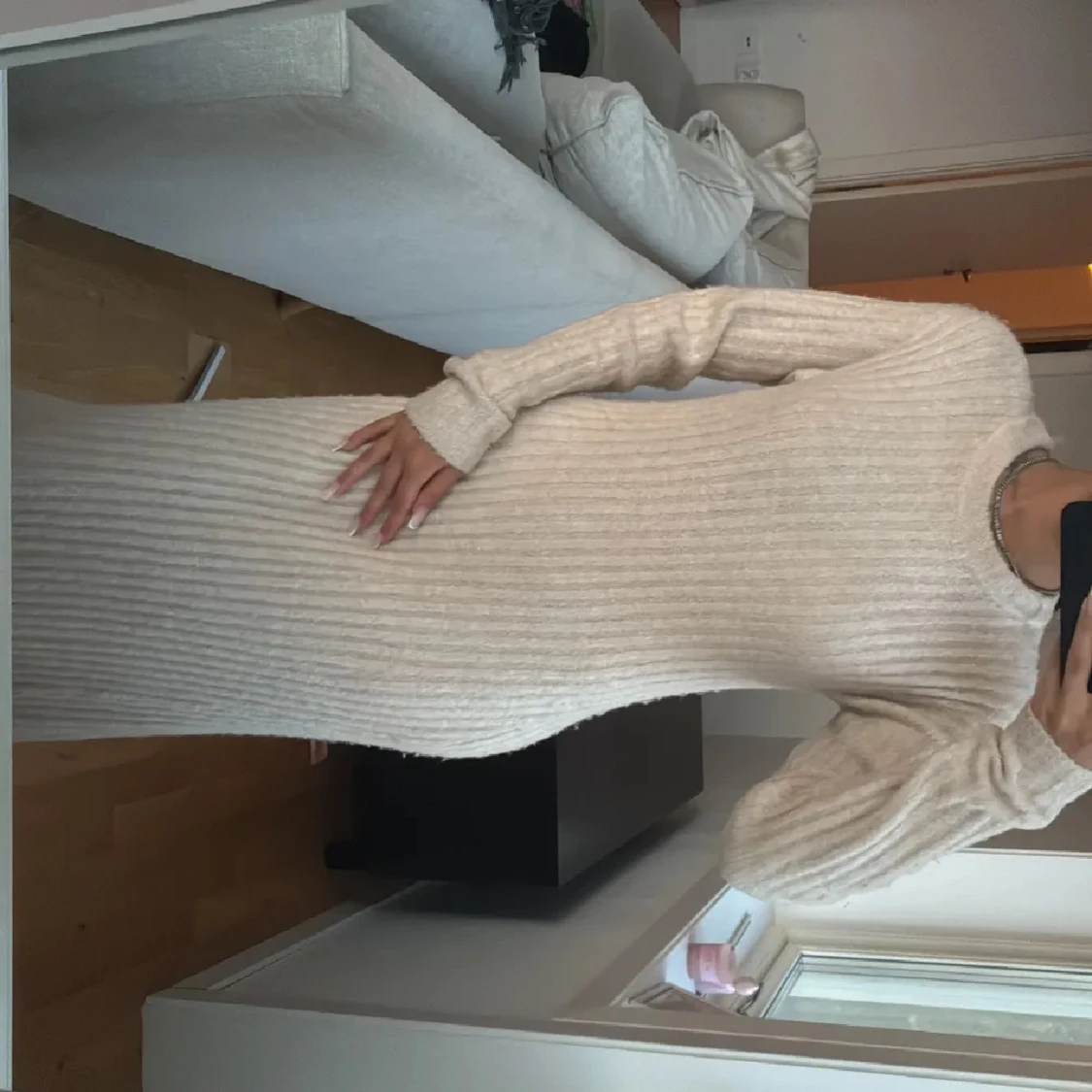 Beige ribbad lång stickad klänning - 2