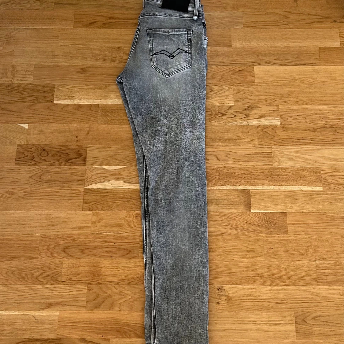 Grå slim jeans från replay - 2