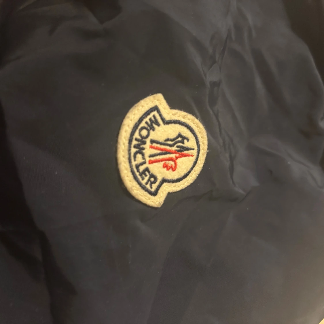 Mörkblå vindjacka från Moncler - 1