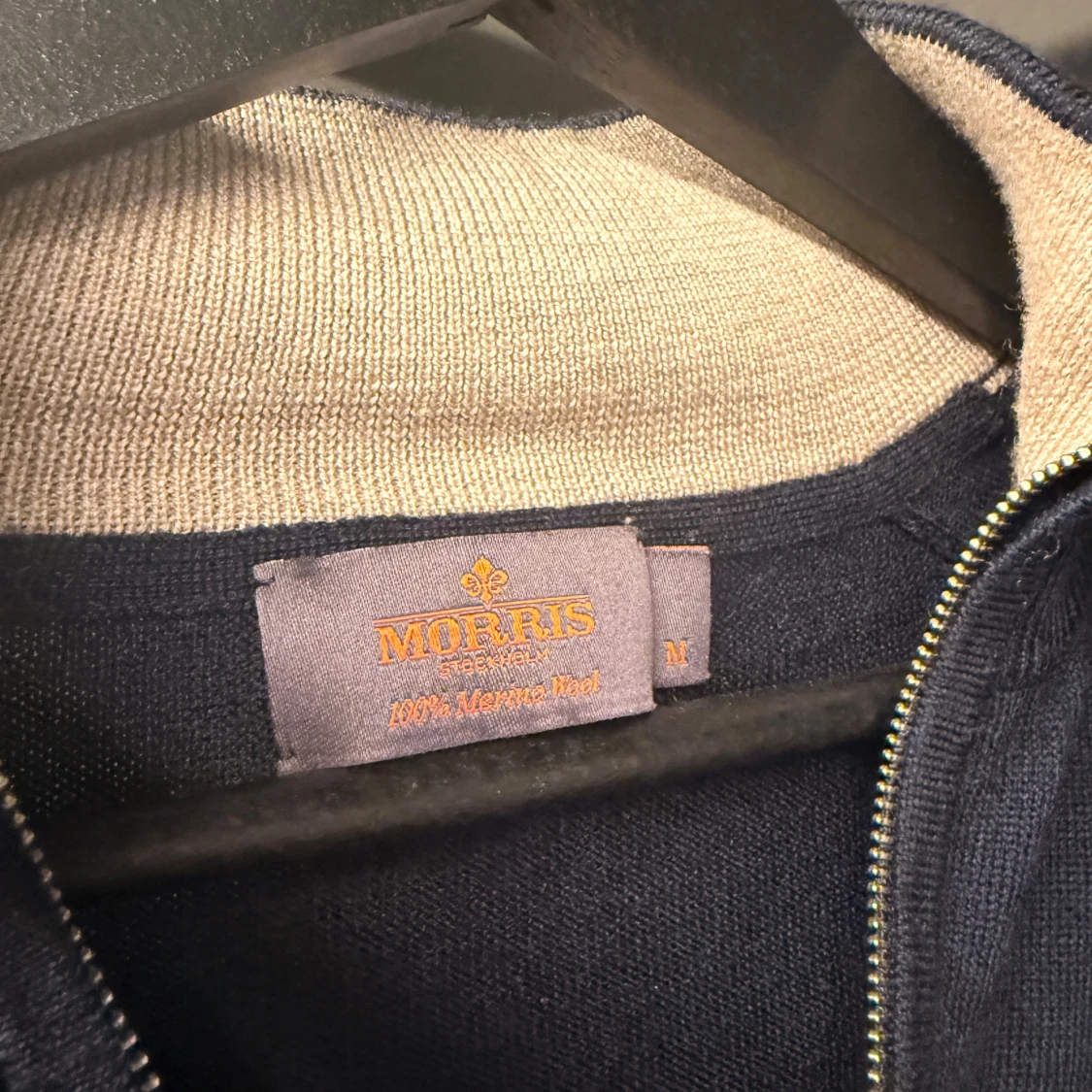 Marinblå merinoulltröja från Morris - 2