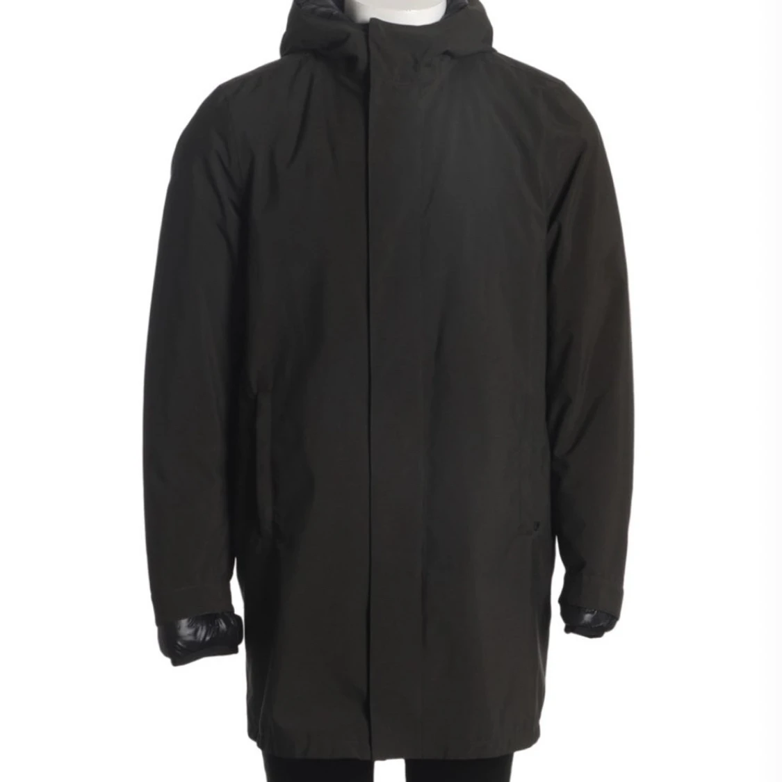 Svart dunjacka med huva från Prada 3 jackor i en!