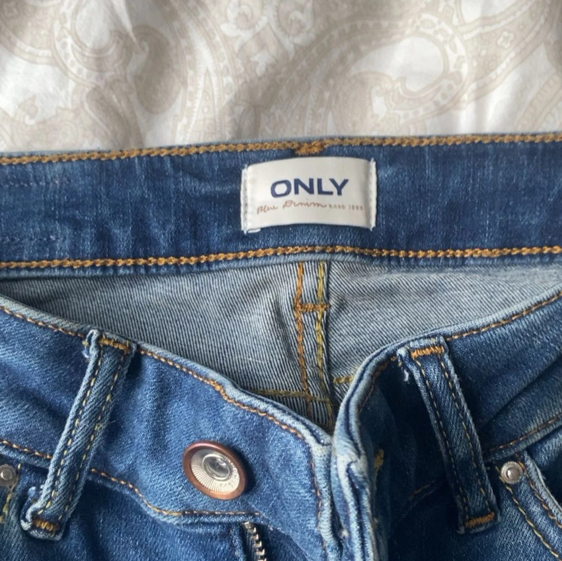 Blå bootcut jeans från ONLY - 1